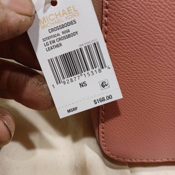 Michael kors crossbody - Picture 4 of 9